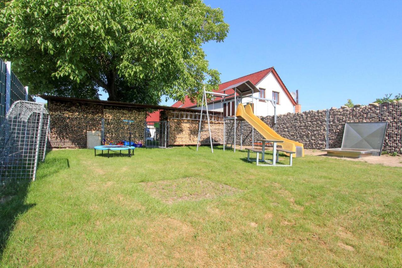 Ferienwohnung Sperlingslust Niepars Εξωτερικό φωτογραφία